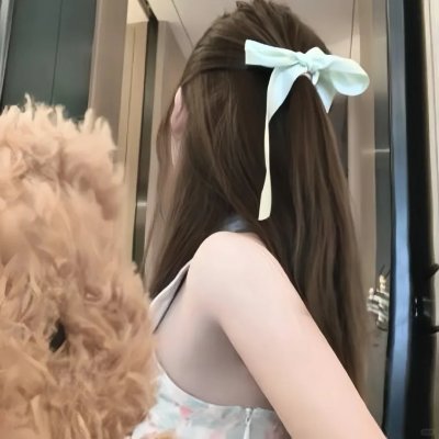 为了受伤的右眼